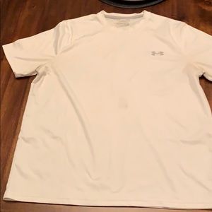 Under Armour T Shirt Large